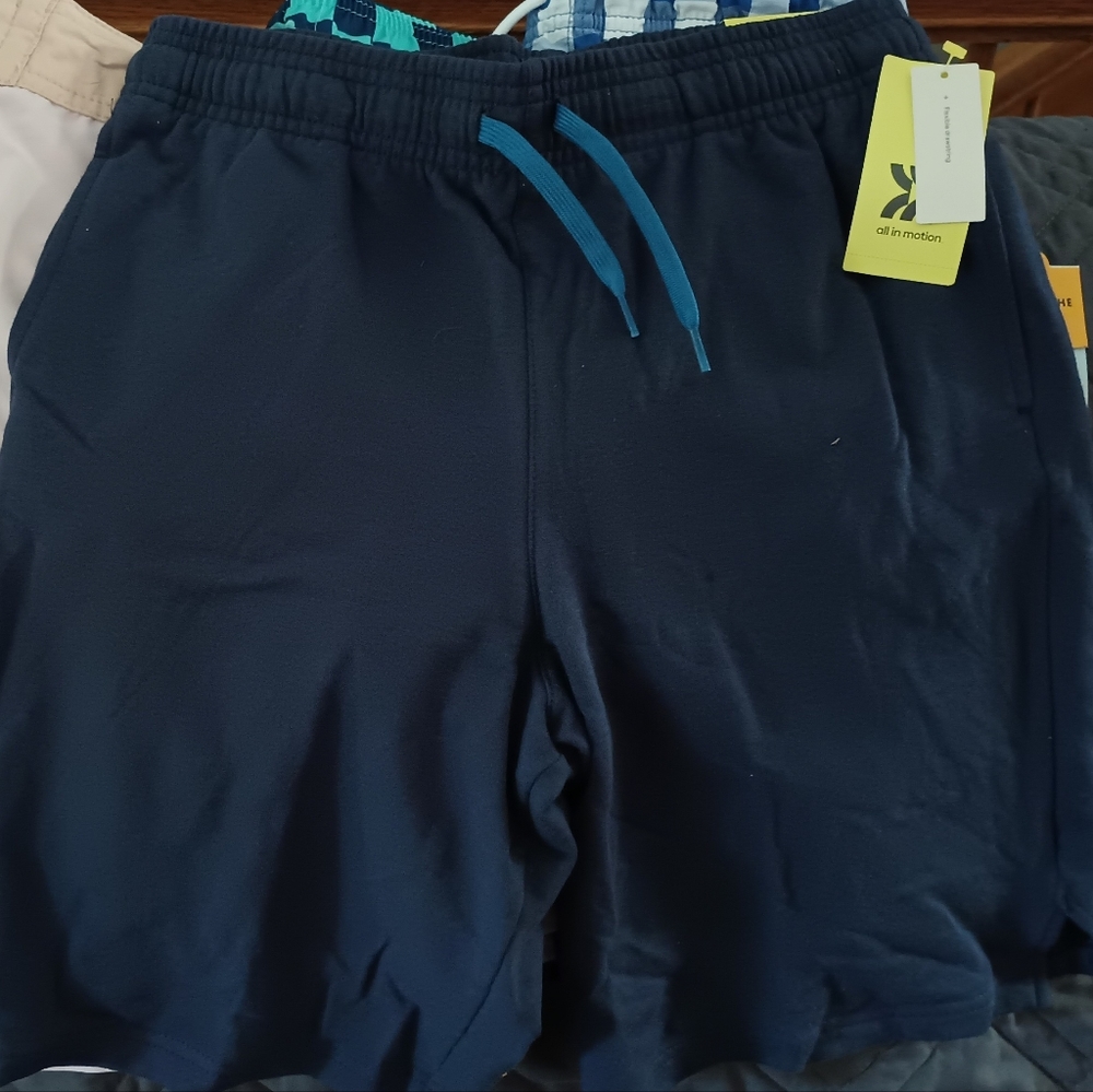 NWT Boys swim trunks (Lot Of 5) L (12/14) Cat & Jack/ all in motion - Picture 4 of 6